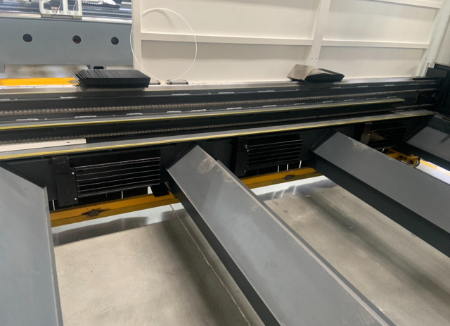 Оптоволоконная установка лазерного раскроя IRONMAC 3015E-EP 12000W