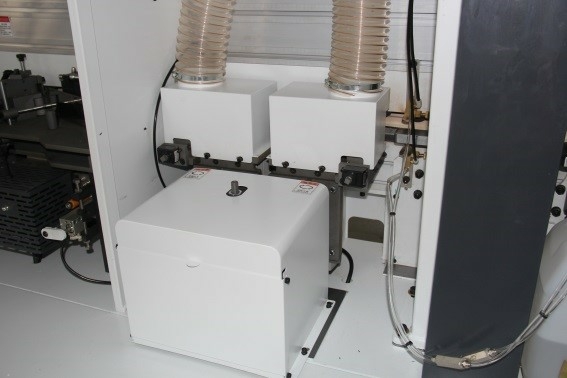 Кромкооблицовочный автоматический станок  BJD F832JSR