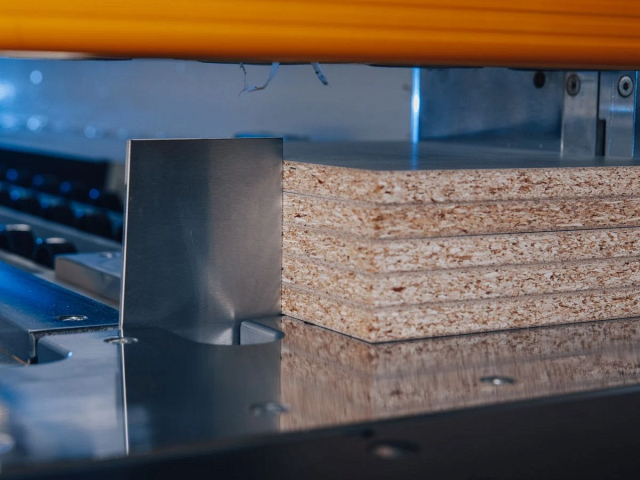 Форматно-раскроечный центр с ЧПУ Nanxing NPC 380