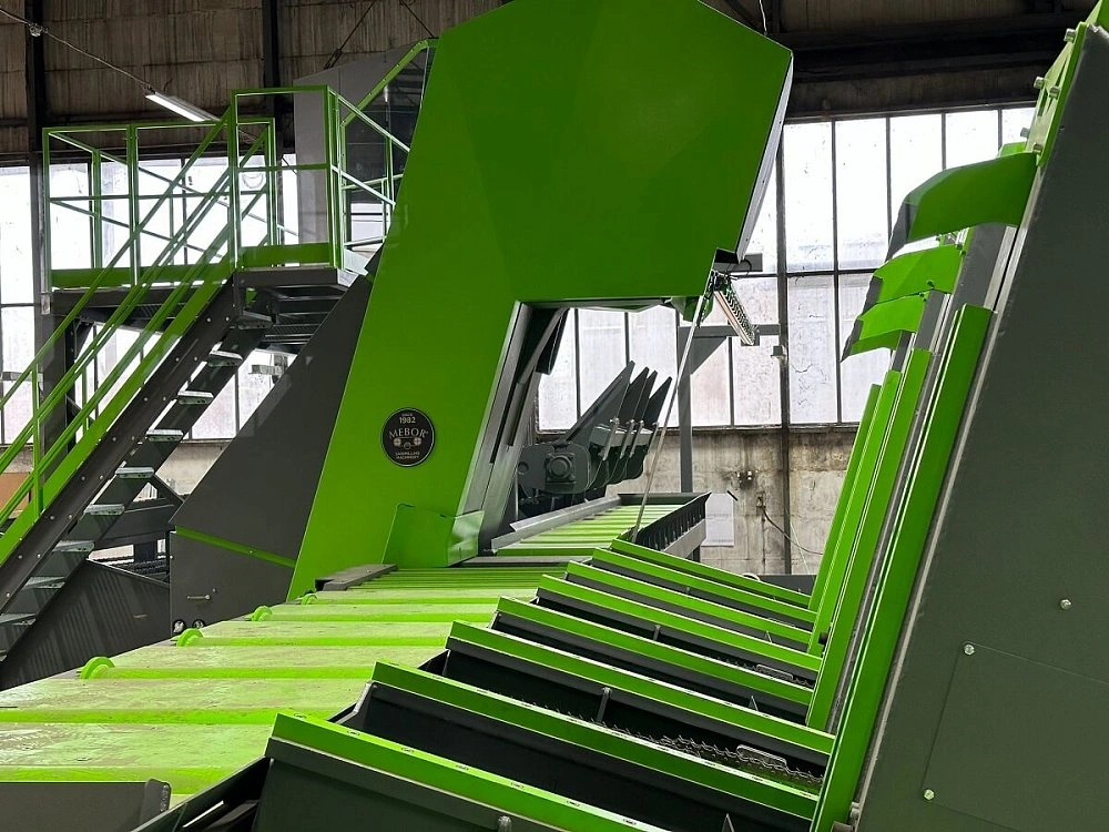 Вертикальный ленточнопильный брусующий станок MEBOR VTZ-1400 PLUS