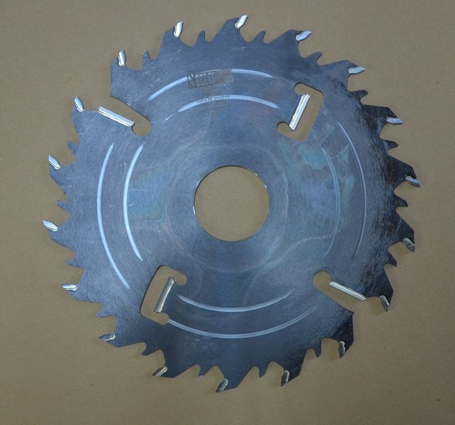 Пила дисковая  250 x 50 x 3,6/2,5 Z = 18 + 4 PI-130 SMD Series 1