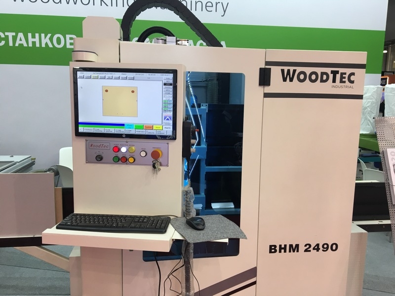 Автоматический сверлильно-присадочный станок с чпу WoodTec BHM 2490