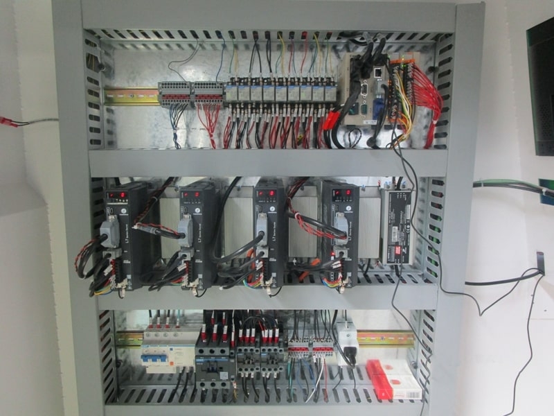 Фрезерно-гравировальный станок с чпу WoodTec HA 2030 QP