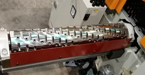 Двухсторонний рейсмусовый станок GTM-1020W