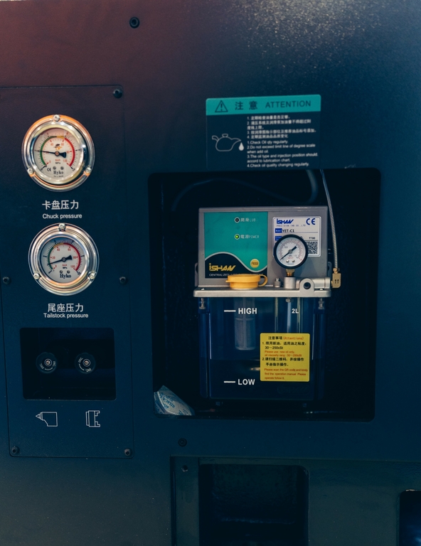 Токарный обрабатывающий центр с ЧПУ NINGBO BLIN MACHINERY модели BL-S200