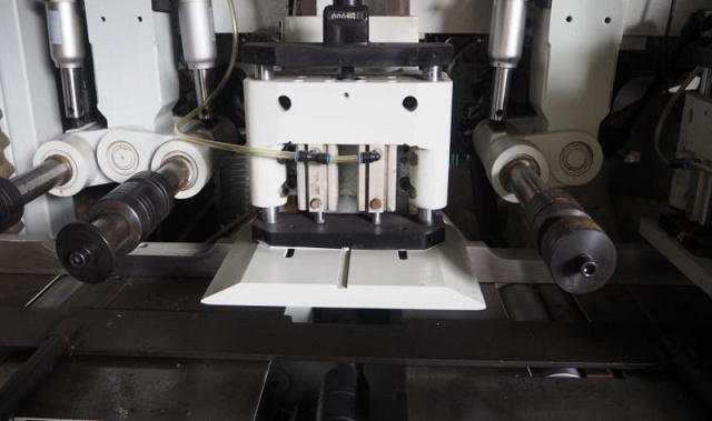 Четырехсторонний продольно-фрезерный станок 640 Heavy