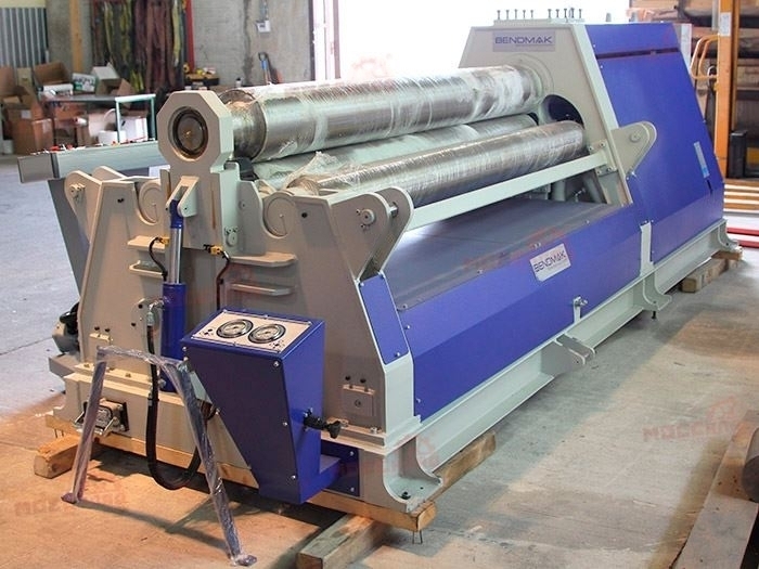 Мощные трехвалковые вальцы с гидроприжимом Bendmak CY3R-HHS 230-25/10.0