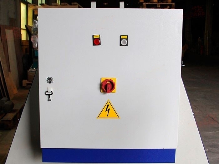 Мощные трехвалковые вальцы с гидроприжимом Bendmak CY3R-HHS 230-25/10.0