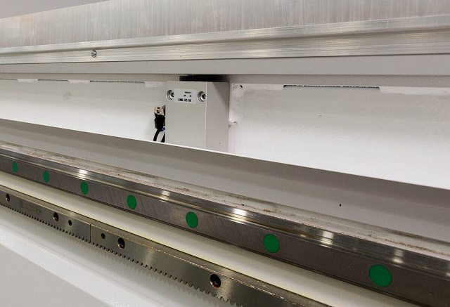 Обрабатывающий центр с ЧПУ Nanxing NCG3021L