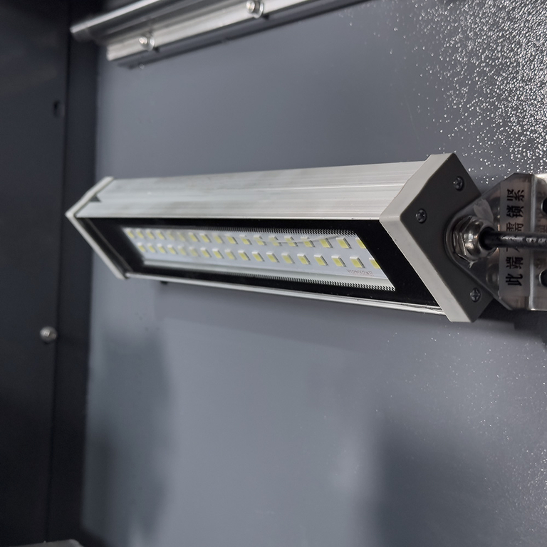 Токарный станок с ЧПУ с горизонтальной станиной Visprom SP210 CNC (38241002)