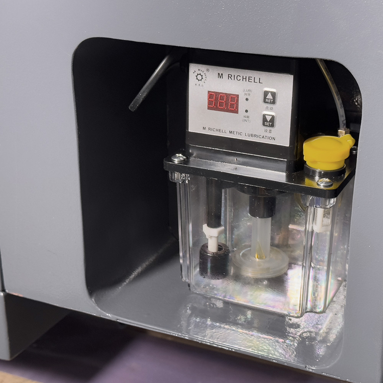 Токарный станок с ЧПУ с горизонтальной станиной Visprom SP210 CNC (38241002)