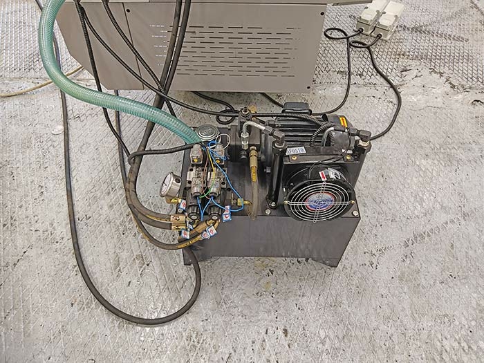 Токарный станок с ЧПУ Siemens 808D CK6140/750 с плоской станиной