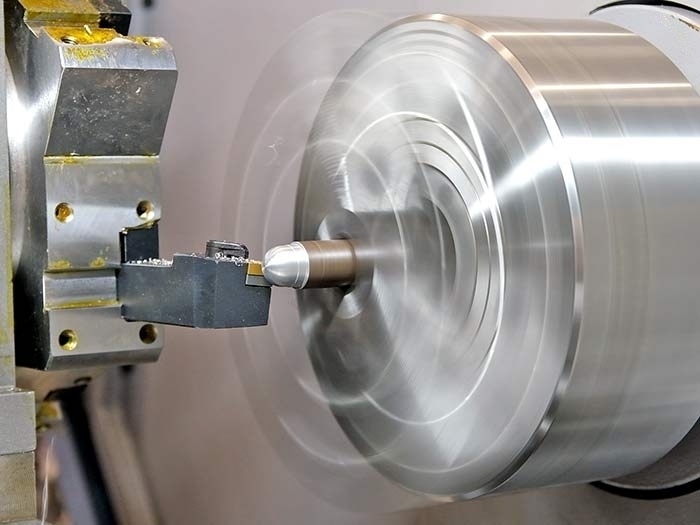 Токарный станок с ЧПУ Siemens 808D CK6140/750 с плоской станиной