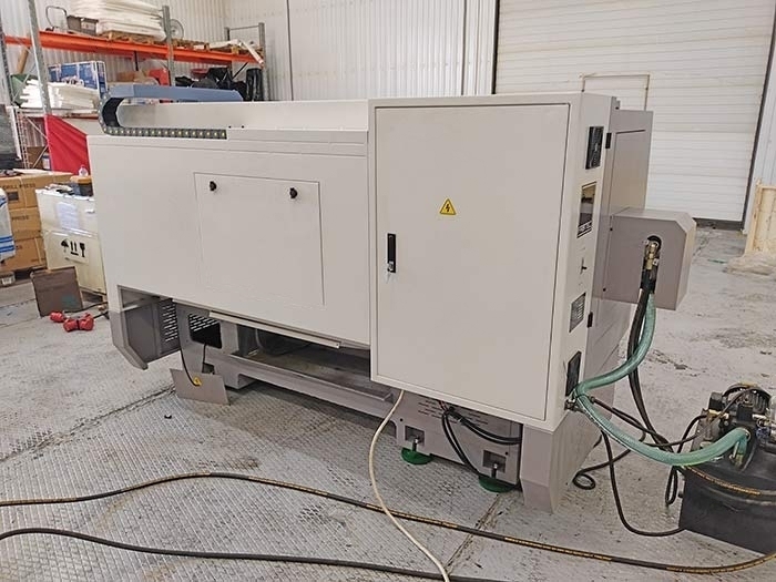 Токарный станок CK6140/1000 с плоской станиной с ЧПУ Siemens 808D