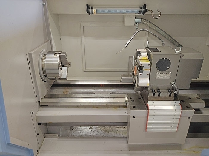 Токарный станок с ЧПУ Siemens 808D CK6140/750 с плоской станиной