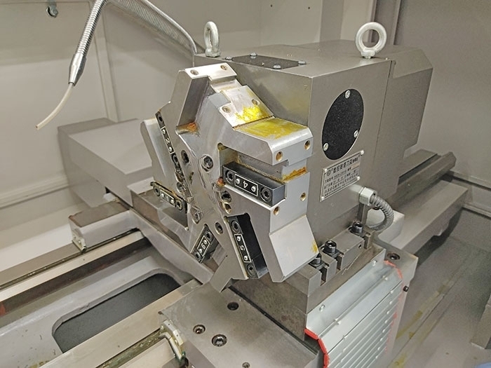 Токарный станок с ЧПУ Siemens 808D CK6140/750 с плоской станиной