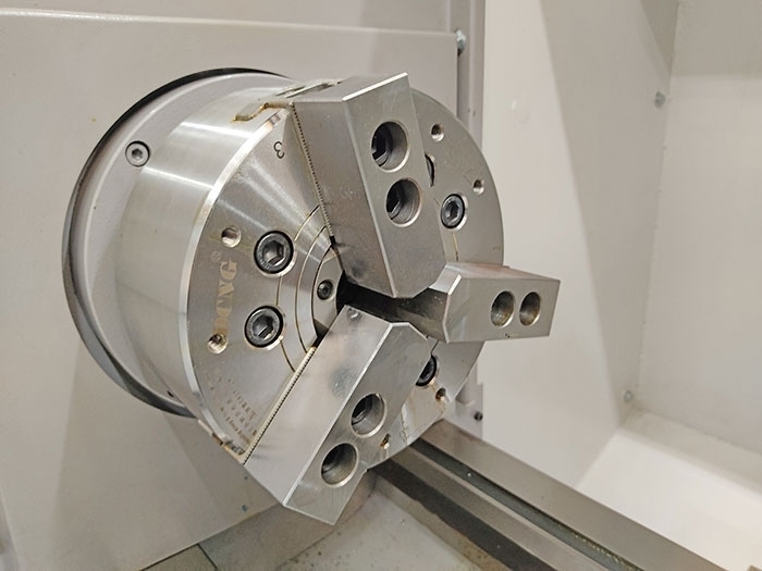 Токарный станок с ЧПУ Siemens 808D CK6140/750 с плоской станиной