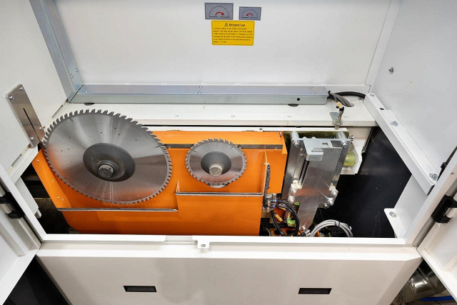 Форматно-раскроечный центр с ЧПУ с задней загрузкой Nanxing NPC330LE