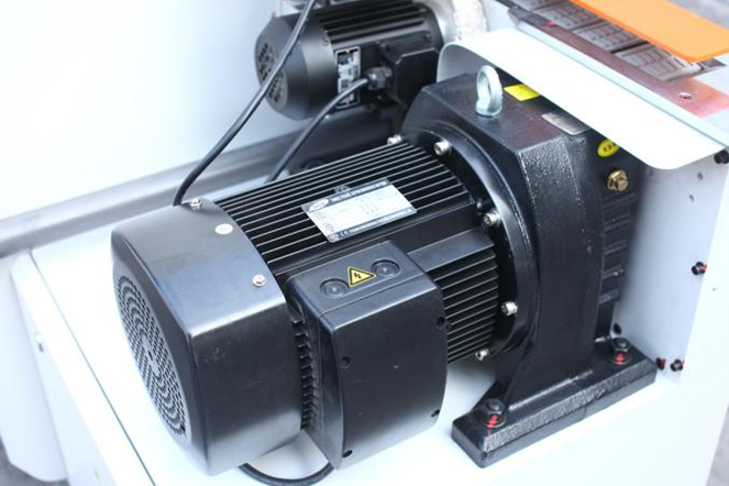 Кромкооблицовочный автоматический станок HOLD HD6211С