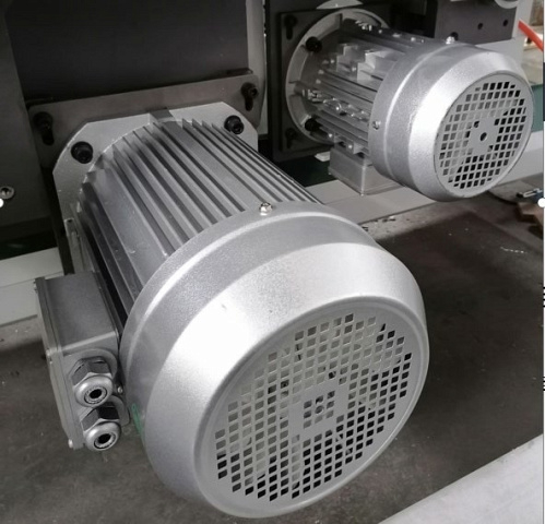 Форматно-раскроечный центр с ЧПУ Filato с задней загрузкой HP 330L