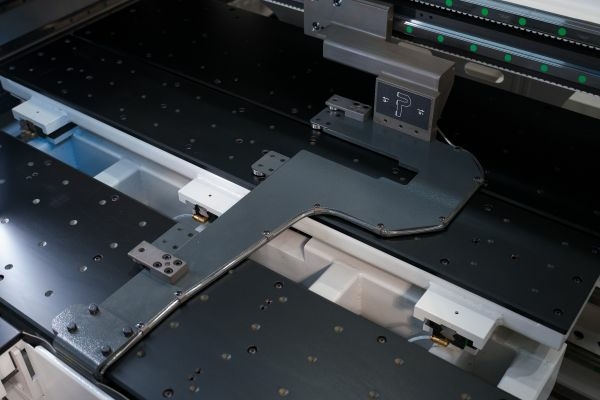 Сверлильно-присадочный центр с ЧПУ KDT KD-612KHS