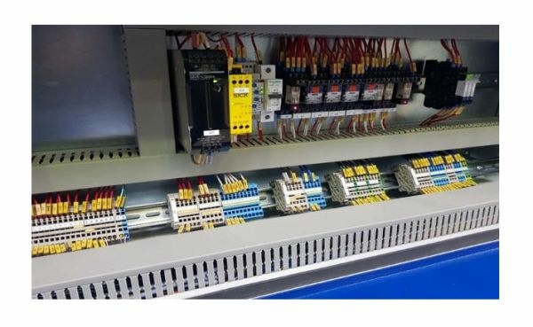 Станок для изготовления Г-образной заготовки Unimak DFL200