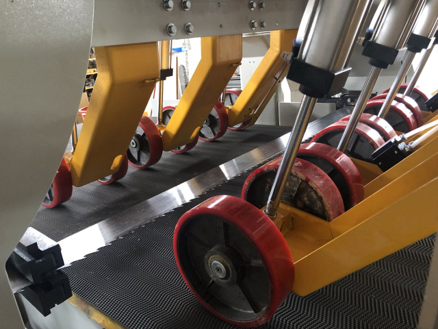 Ленточно-делительный станок HIGH POINT HP-1300-2