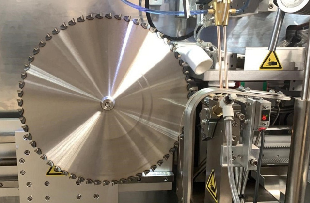 Автоматический станок для напайки твердосплавных пластин на зубья дисковых пил HZ800