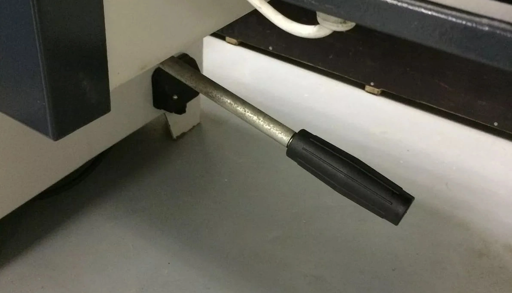 Фуговальные станки со спиральным валом SF 400W, SF 630W