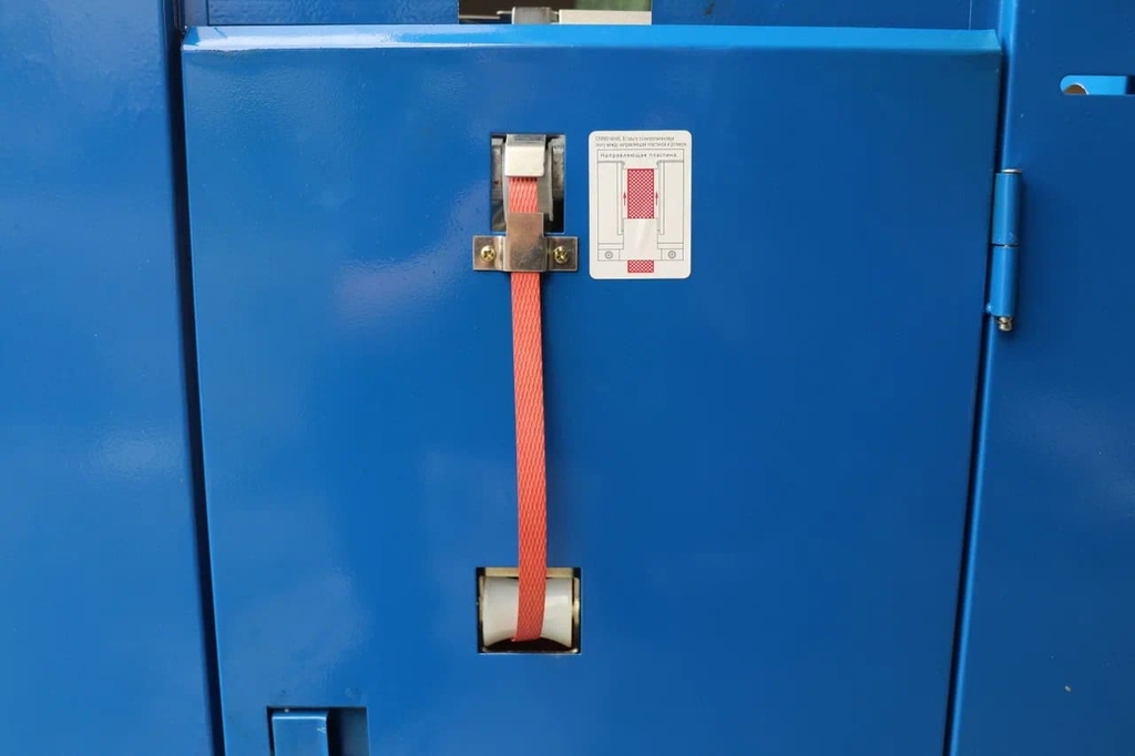 Полуавтоматическая стреппинг-машина DELTAMACHINERY DM SM-201