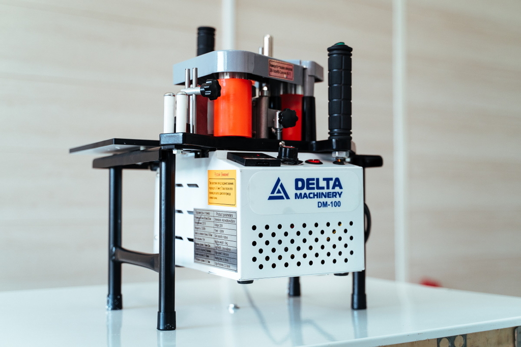Кромкооблицовочный станок DELTAMACHINERY DM-100