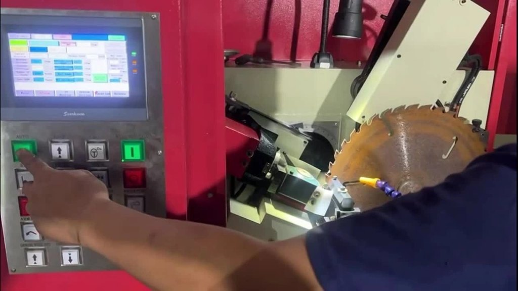 Автоматический заточной станок для дисковых пил ISM 158