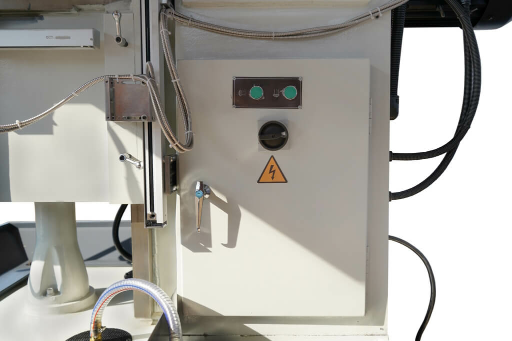 Фрезерный универсальный станок Metal Master DMM-200 DRO