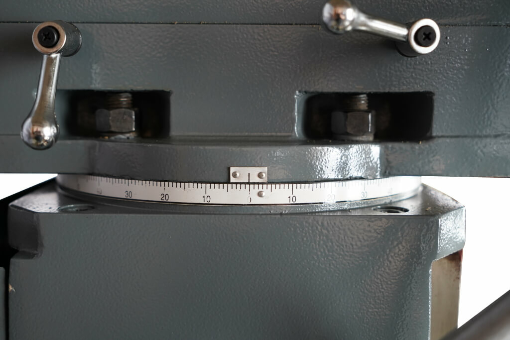 Фрезерный широкоуниверсальный станок MetalMaster DMM 7550CW