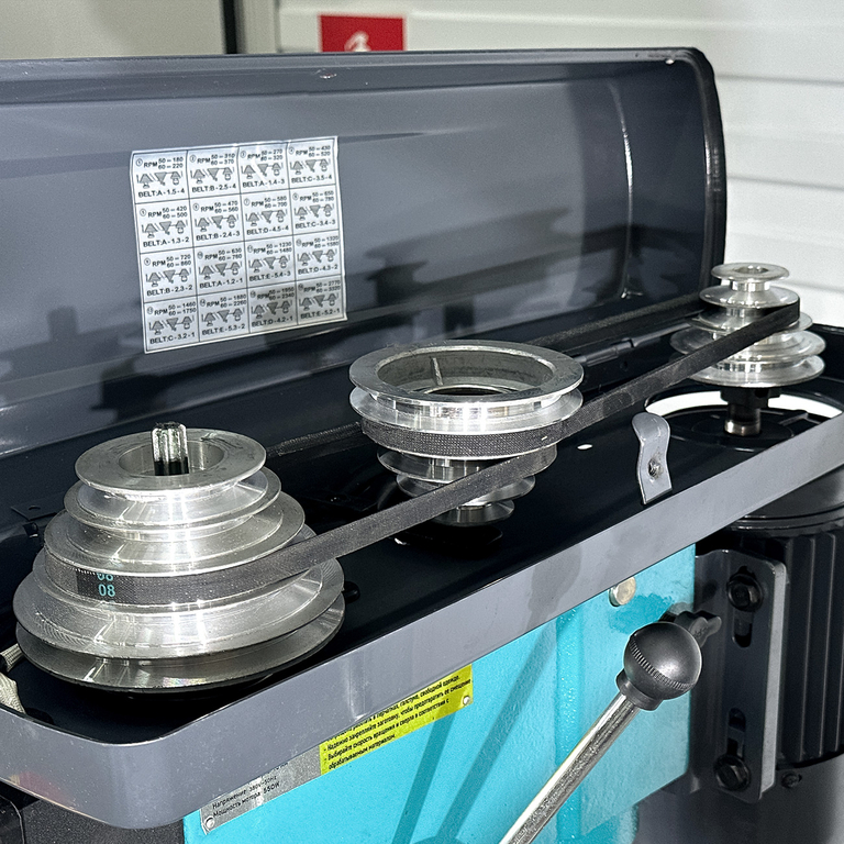 Настольный сверлильный станок AURA CM-1316/380 (10131630)