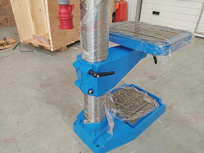 Вертикально-сверлильный станок T-35