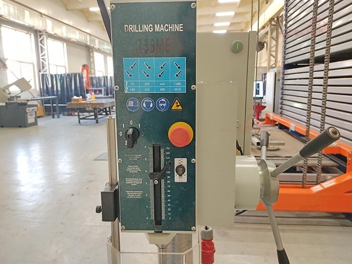 Вертикально-сверлильный станок T-35