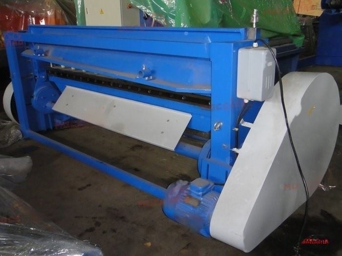 Гильотина с электроприводом Q11 4x2500