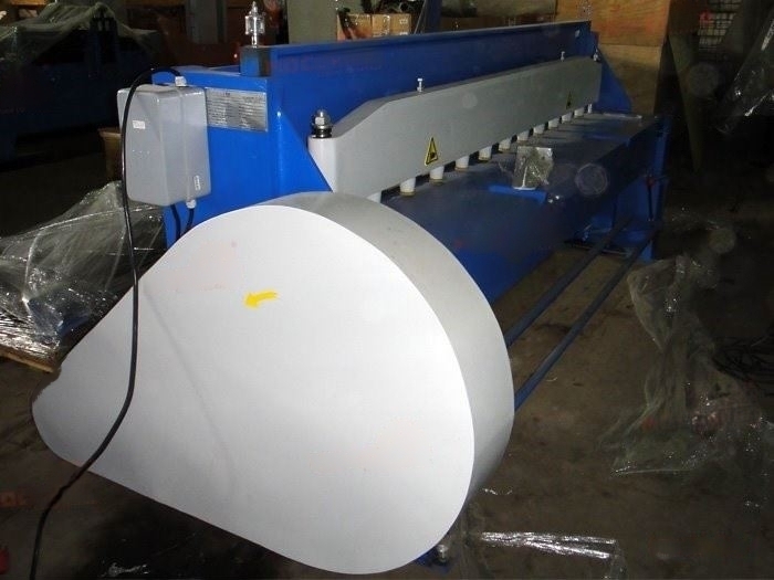 Гильотина с электроприводом Q11 4x2500