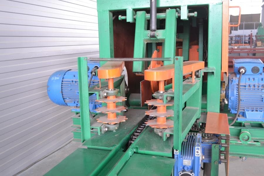 СТАНОК ДЛЯ РАСПИЛОВКИ ТОНКОМЕРНЫХ БРЕВЕН «МАМОНТ»