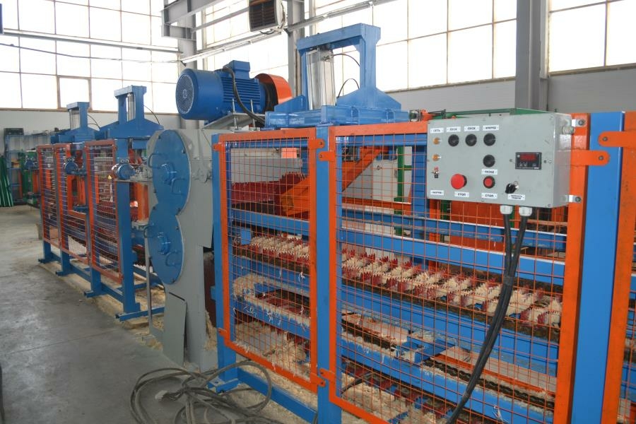 Станок дисковый двухвальный бревнопильный с гусеничной подачей СБГ-480