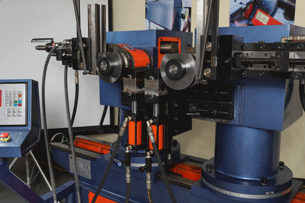 Двусторонний трубогибочный станок IRONMAC IW-A