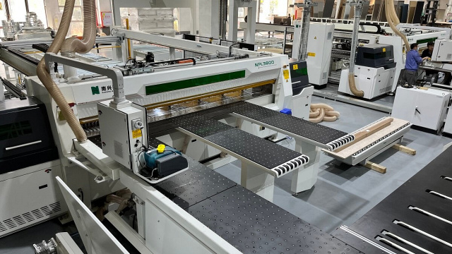 Раскроечный центр Nanxing NPL 380D