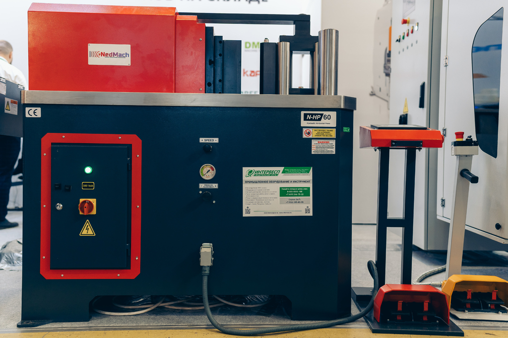 Гидравлический горизонтальный пресс NEDMACH N-HP 100