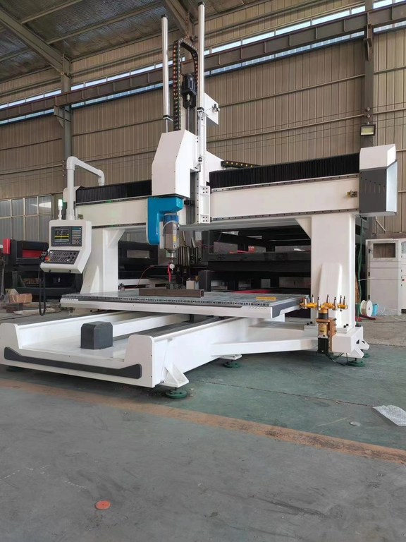 Обрабатывающий центр с чпу WoodTec 1320 - 5 AXIS