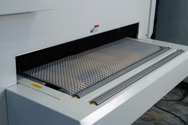 Автоматический рельефно-шлифовальный станок KDT PX9-1300