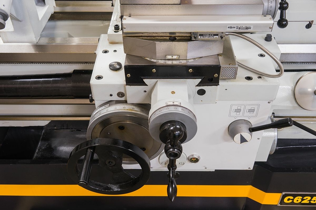 Станок токарно-винторезный STALEX C6251/1000