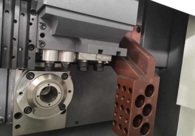 Автомат продольного точения NINGBO BLIN MACHINERY BL-CSL326