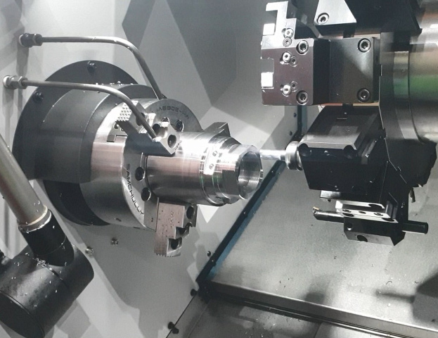 Токарный центр с осью Y и противошпинделем SKM NL 2500SY