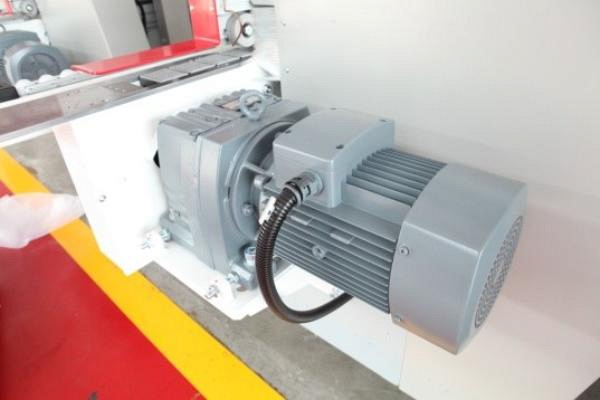 Автоматический кромкооблицовочный станок Nanxing NB8PСHGM-PC